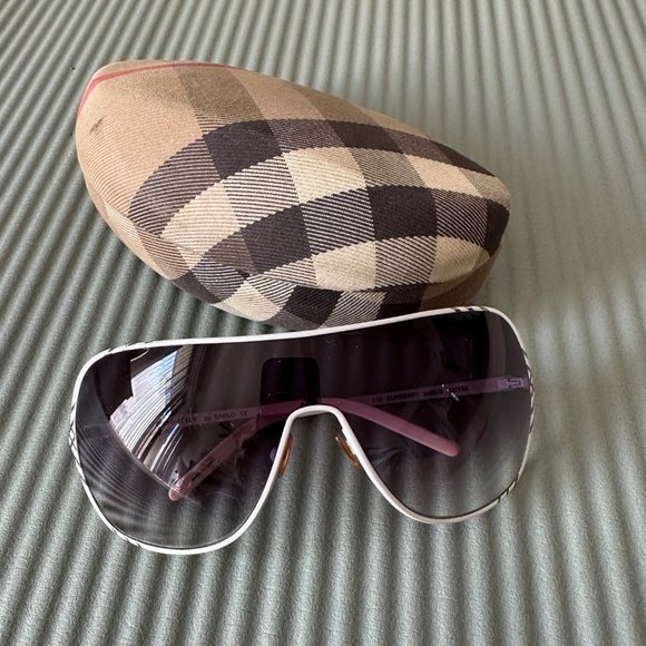 Burberry Sunglasses with Case - RARE VINTAGE - Picture 6 of 13